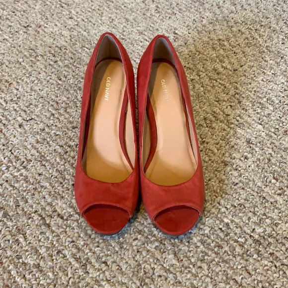 Old Navy Faux Suede Peep Toe High Heal - Picture 7 of 12
